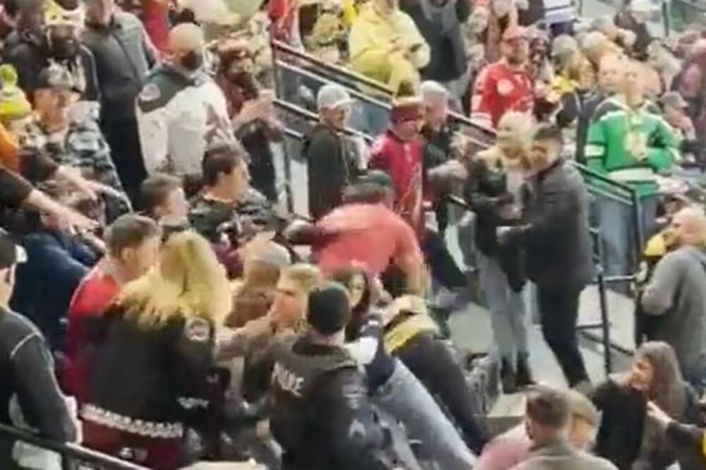 POTPUNI HAOS: TEŽAK obračun navijača na hokejaškoj utakmici! (VIDEO/FOTO)