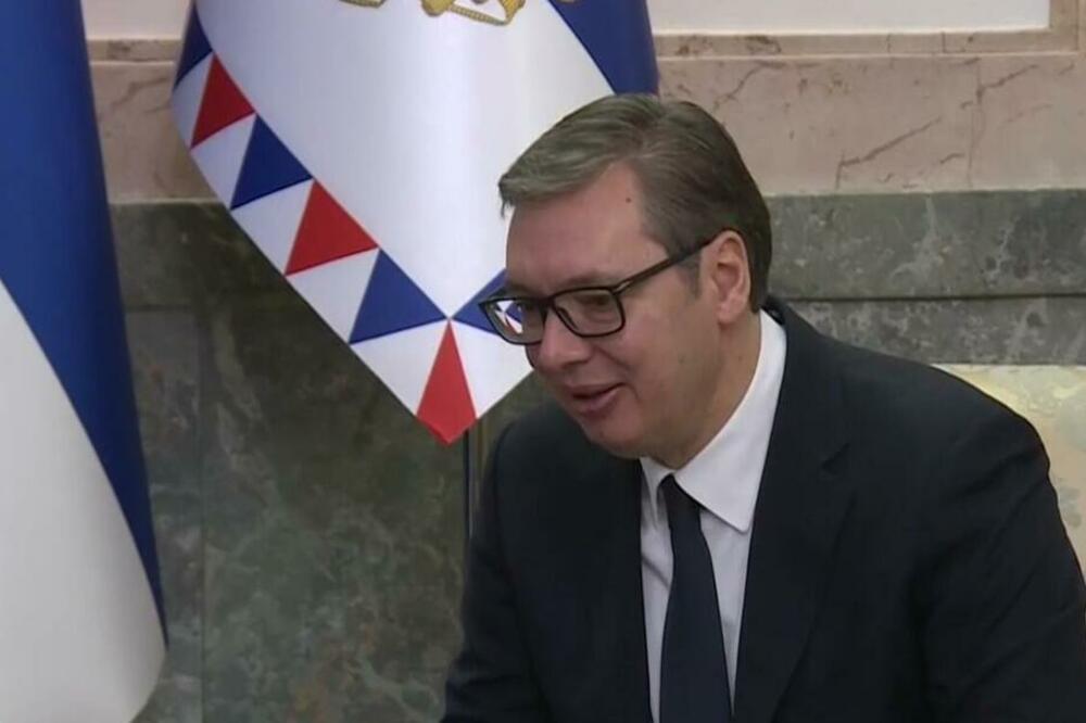 Vučić ne može da stigne do Rusije: Avion predsednika Srbije zaustavljen zbog borbenih dejstava, sleteo je u Baku!