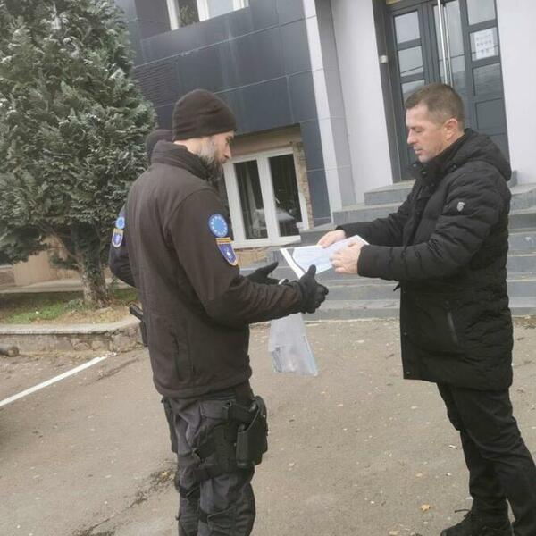 POSLE 4 DANA AGONIJE, UHAPŠENI DEJAN PANTIĆ DOBIJA LEKOVE: Predsednik Leposavića ih predao Euleksu