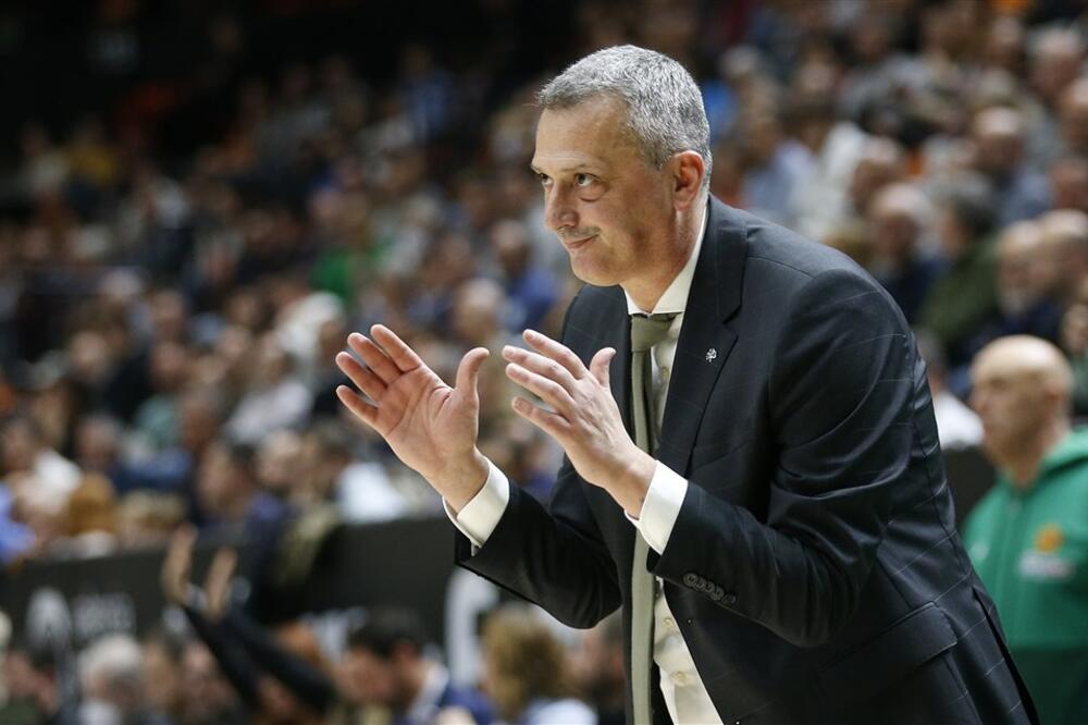 HLADAN TUŠ ZA RADONJIĆEV PANATINAIKOS! Kris Džons uz zvuk sirene doneo veliku pobedu Valensiji! (VIDEO)