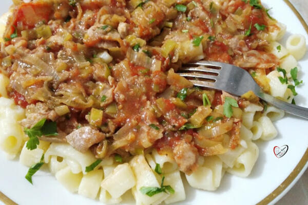 DOMAĆICA OTKRILA KAKO SE PRAVI LAŽNI RAGU BEZ MESA KOJI IDE SA KROMPIROM: Gotov OČAS POSLA, a svi će tražiti REPETE