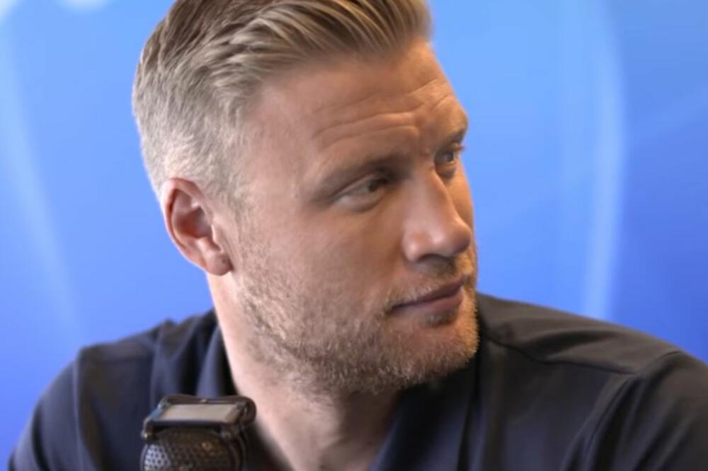 VODITELJ DOŽIVEO STAVIČNU NESREĆU: Odmah PREBAČEN u BOLNICU, evo kakvo je njegovo STANJE