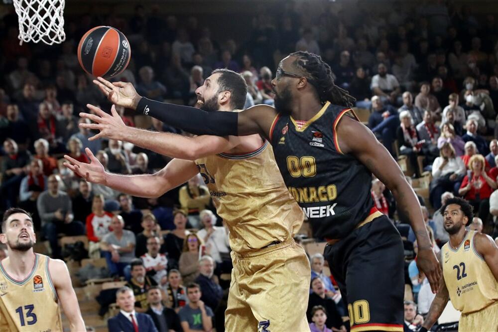 MIROTIĆ VRATIO BARSU NA POBEDNIČKE STAZE: Monaku nije pomogao ni Džejm - Virtus bolji od Albe! (VIDEO)