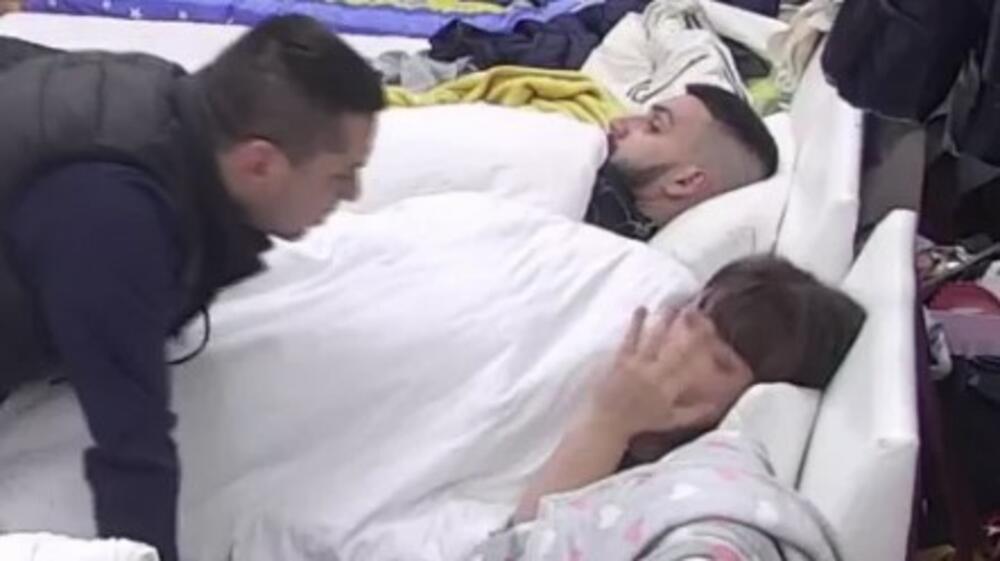 Miljana Kulić, Zola, Bebica