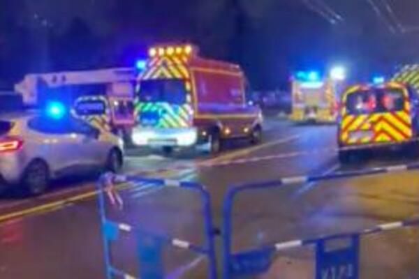 GORI ZGRADA KOD LIONA: Deset osoba NASTRADALO, među njima i petoro dece!