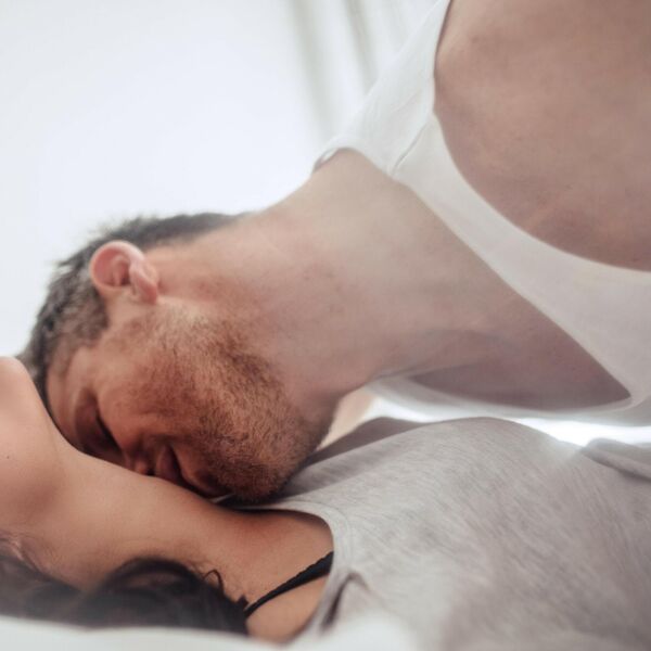 SE*S POSLE 50. GODINE MOŽE JAKO UTICATI NA VAŠE TELO, 1 STVAR ČINI ČUDO: Ljudi NISU SVESNI šta sve može da se DESI