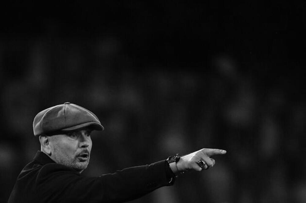 "SINIŠA ĆE UVEK OSTATI UZ NAS, ŽIVEĆE S NAMA KOJI SU GA VOLELI"! Emotivno saopštenje porodice Mihajlović (FOTO)