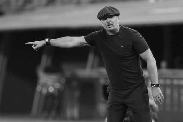 BILA JE TO LEKCIJA O ODBRANI: Poznati italijanski novinar podelio DIRLJIVU priču sa Mihajlovićem! (FOTO)