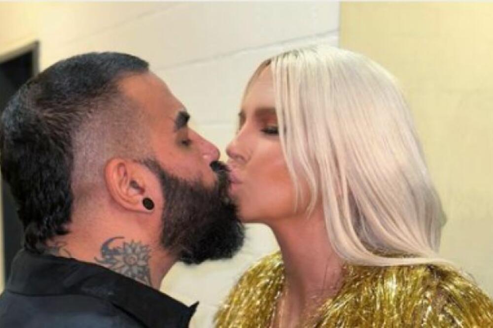 TOŠIĆ PAO U ZABORAV: Poznati MUŠKARAC osvojio pop DIVU, Karleuša nastavila dalje?