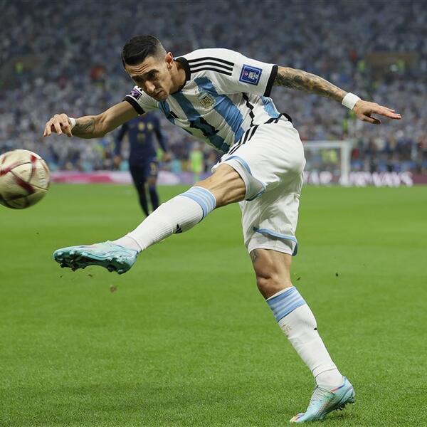 FRANCUZI NA KOLENIMA: Nestvarna kontra Argentinaca - Di Marija dao gol, pa završio u suzama! (VIDEO)