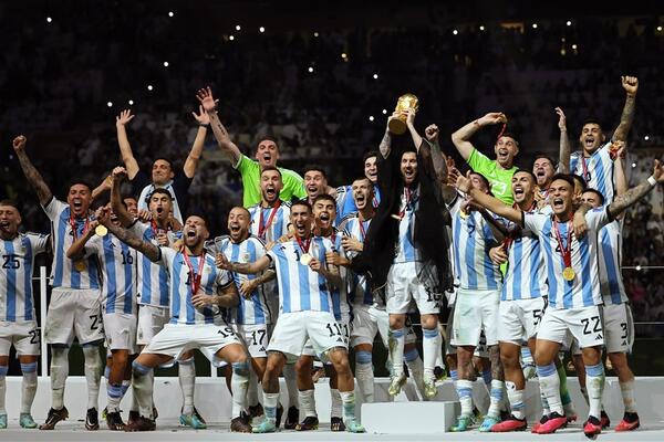 VREDELO JE ČEKATI 36 GODINA: Argentina je na KROVU sveta, Mesi je upotpunio kolekciju, sada je gospodar fudbala!