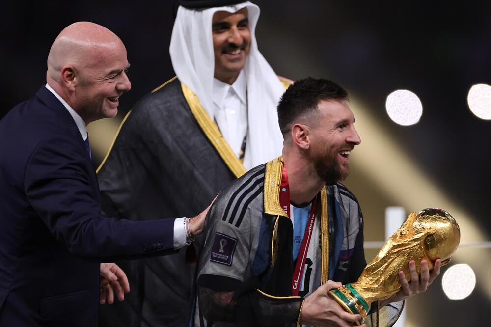 MNOGO VREDI: Stigla ponuda koju Mesi teško može odbiti! (FOTO)