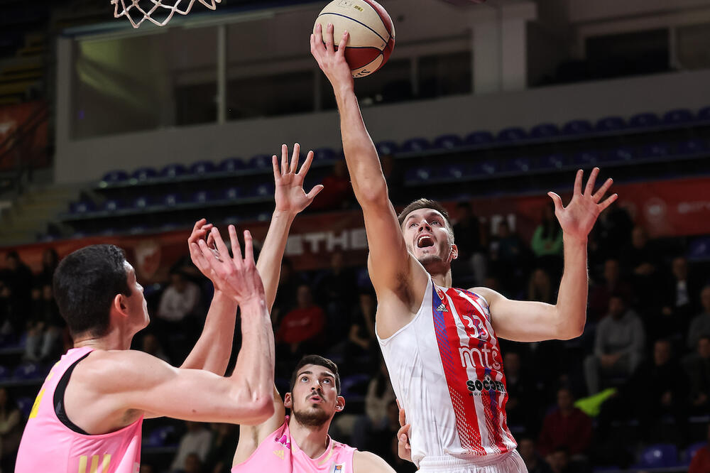 ZVEZDA PREGAZILA MEGU: Crveno-beli igrali atraktivnu košarku i vratili se na POBEDNIČKI kolosek! (FOTO)