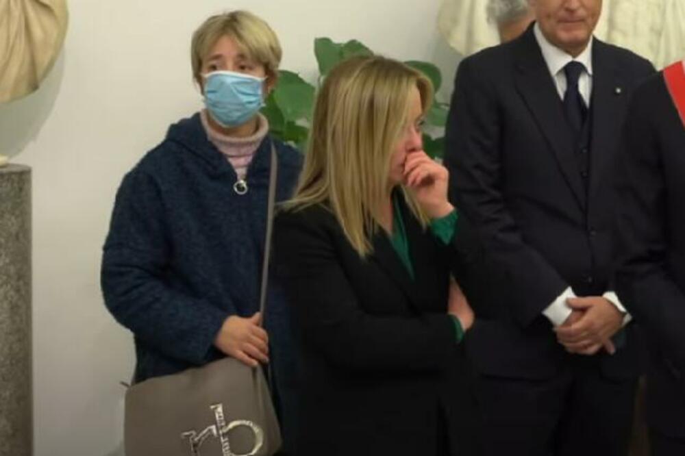 "SA NJIM SMO SE BORILI, POBEDILI...": Đorđa Meloni se POTRESNIM REČIMA oprostila od Berluskonija