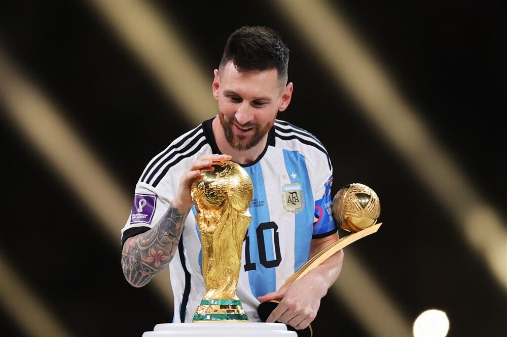 "LOGIČNO, ZBOG MOJIH GODINA..." Mesi otkrio kada će prestati da igra za Argentinu (FOTO)