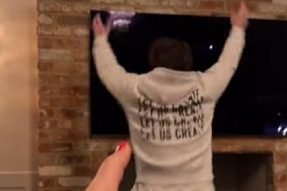 NERVNI SLOM USRED NAJKLJUČNIJEG MOMENTA NA MUNDIJALU: Žena ga DOKRAJČILA, SCENA koja će se PREPRIČAVATI (VIDEO)