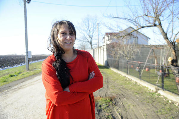 OVA ŽENA JE RODILA POZNATOG FOLKERA: Znamo ga po BURNOM ljubavnom životu, više puta za dlaku izbegao SMRT