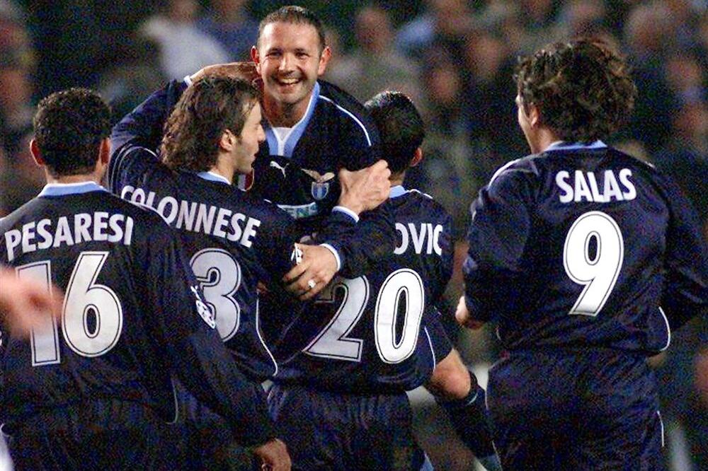 EMOTIVNIH 135 SEKUNDI... Lacio se videom još jednom oprostio od legendarnog Mihajlovića (FOTO)