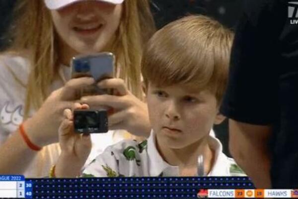SVI SU PONOVO GLEDALI U STEFANA ĐOKOVIĆA: Gde god se pojavi, pravi ŠOU! (FOTO)