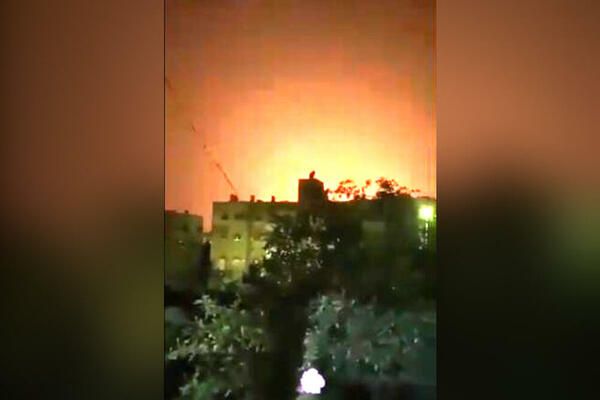 IZRAEL BOMBARDOVAO GLAVNI GRAD SIRIJE: Damask gori, ima ranjenih! (VIDEO)