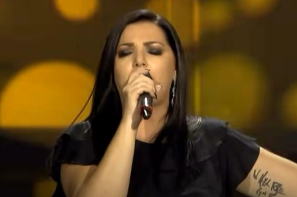 NAŠA PEVAČICA NIKAD ISKRENIJE PROGOVORILA O POROCIMA: "U Srbiji se NIKO NIJE DROGIRAO OSIM DARKA LAZIĆA i mene"