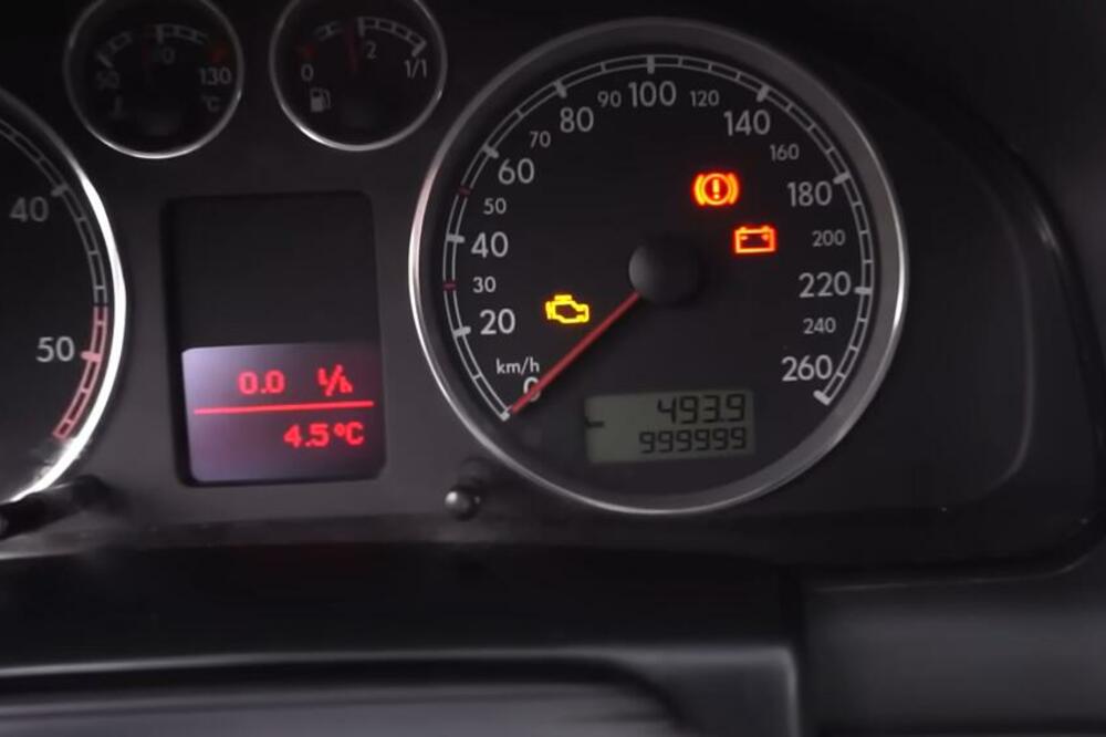 SVAKI DEVETI POLOVNJAK U SRBIJI IMA VRAĆENU KILOMETRAŽU: Evo kako da sami izračunate KOLIKO je stvarno auto PREŠAO!