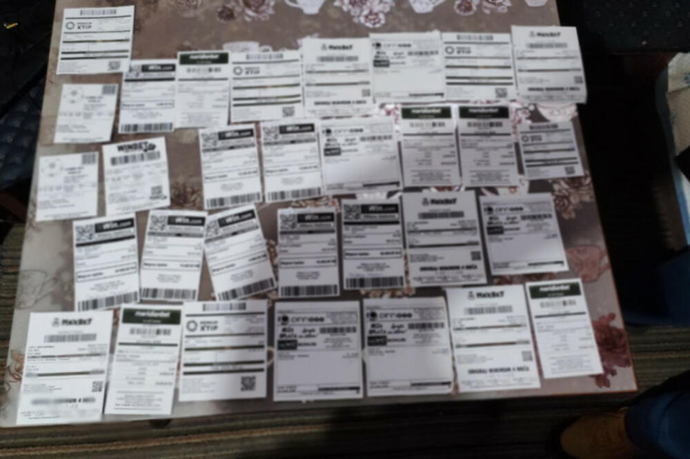 MUP UPOZORIO OŠTEĆENE DA SE JAVE: Uhapšeno 35 osoba zbog PREVARA na Fejsbuku! (FOTO)