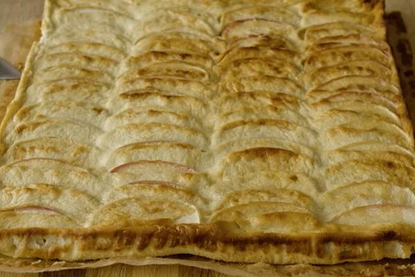 SPECIJALITET IZ 1894. GODINE: Napravite PITU SA JABUKAMA po NAJSTARIJEM RECEPTU, ukus ne može da se opiše rečima