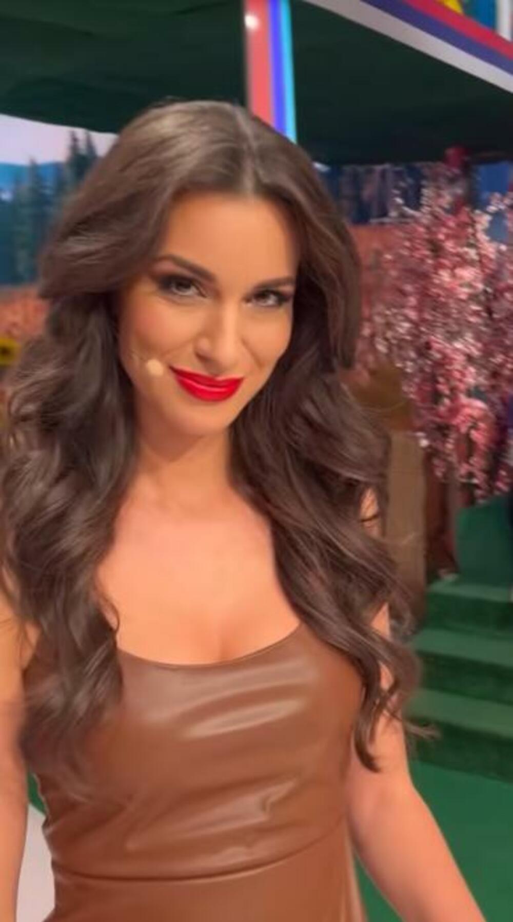 Jedna od najlepših voditeljki u Srbiji, Dragana Kosjerina