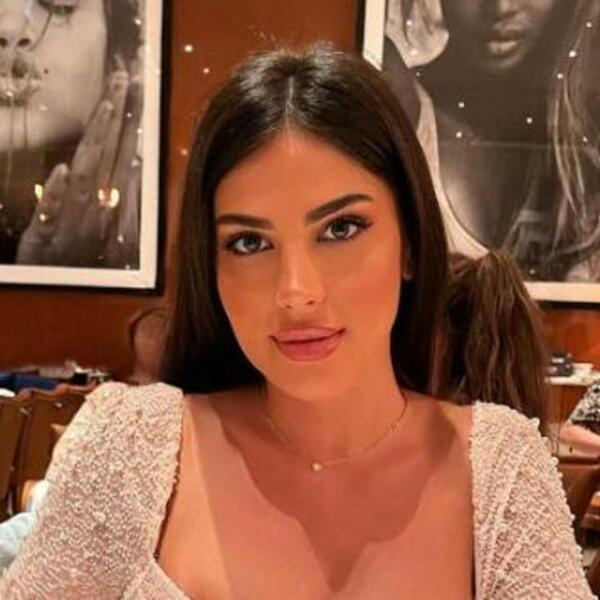 PRELEPA ADRIJANA JE BOMBA, ONA JE DRŽALA TROFEJE MESIJA I MBAPEA: Ruke su mi se stalno tresle! (FOTO)