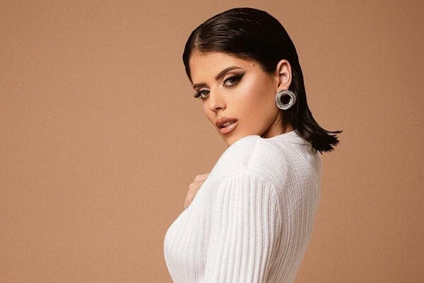 KOPAONIK JE GOREO ZBOG NJIH: Karleuši, Prijovićki i ovoj Zvezdi Granda niko nije odoleo!