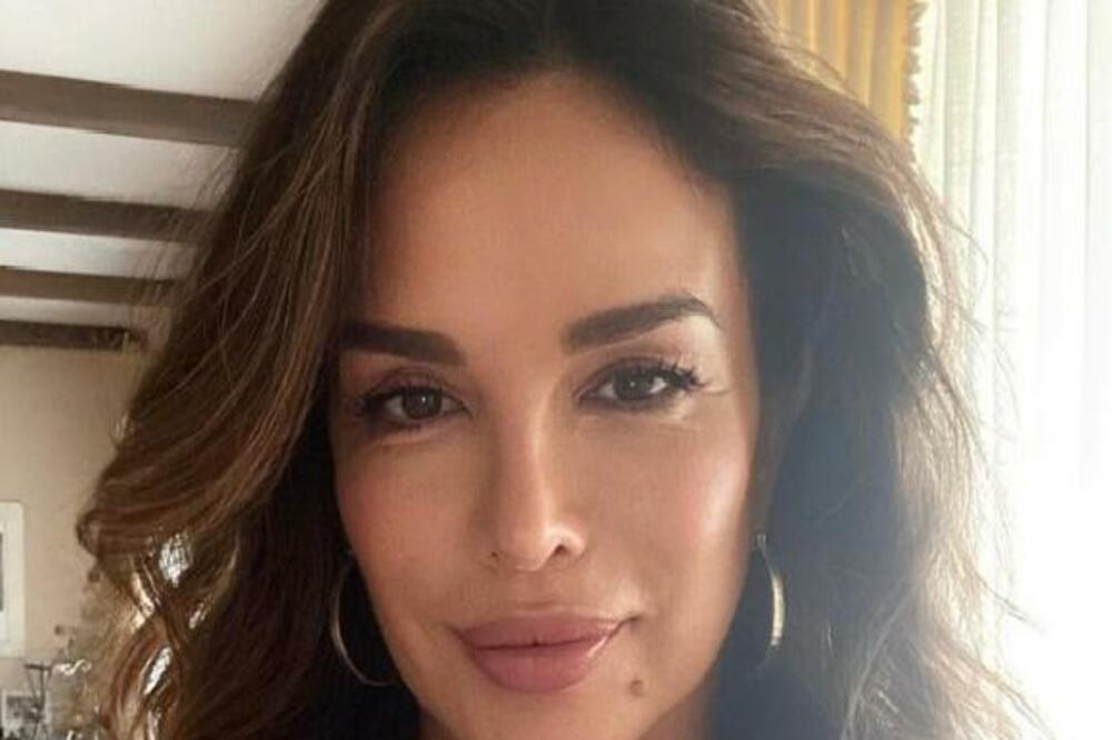 POTRESNA ISPOVEST SEVERINE VUČKOVIĆ O MAJCI SLAMA SRCA: Pet meseci me nije uzela u RUKE