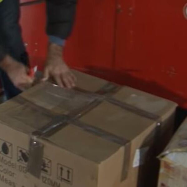 Poslao paket vredan 1.400 evra: Kada je video šta je stiglo na adresu, srušio se kao sveća od muke!