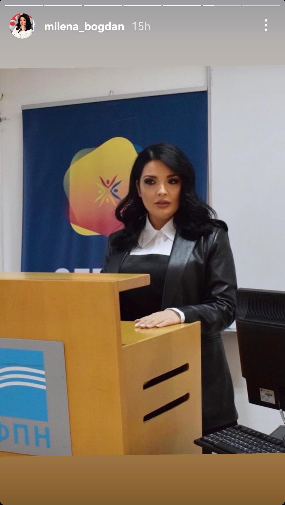 Milena Popović na fakultetu kao predavač
