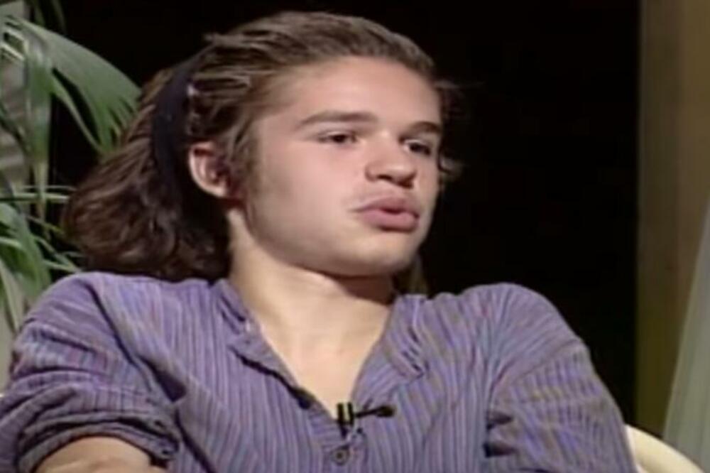 Zavoleli smo ga kao Bebana, a danas je neprepoznatljiv: Ima 39 godina, živi na splavu, a u životu je postigao mnogo