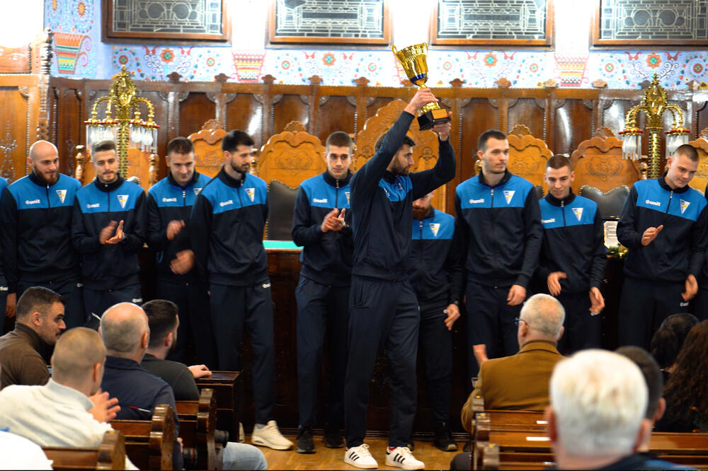 SINOĆ JE UPRILIČENO VEČE POSVEĆENO NAJBOLJIM SPORTISTIMA SUBOTICE: Došao trenutak da se sumiraju rezultati (VIDEO)