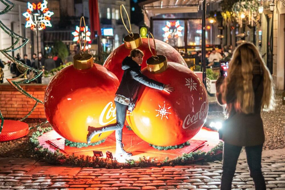 SVEČANO JE OTVORENA MANIFESTACIJA "STAROGRADSKA ZIMA": Trajaće do 14. januara na tri lokacije u Beogradu