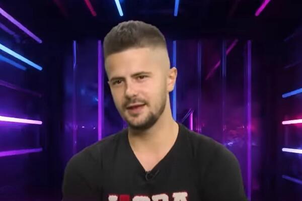 BILAL PREKRŠIO PRAVILA ZADRUGE? SVI ČEKAJU REAKCIJU VELIKOG ŠEFA! Evo šta rijaliti UČESNIK radi napolju