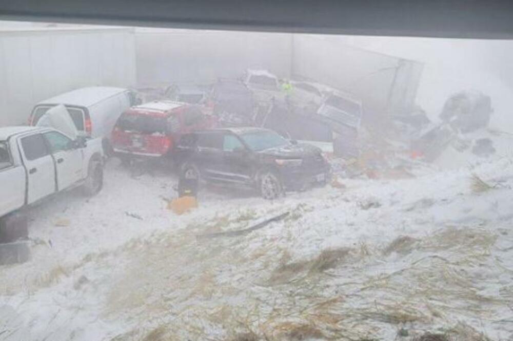 NAJMANJE 55 SMRTNIH SLUČAJEVA U AMERICI: Ciklon BOMBA još nije ZAVRŠILA, STRAVIČNI PRIZORI u Bafalu! (VIDEO)