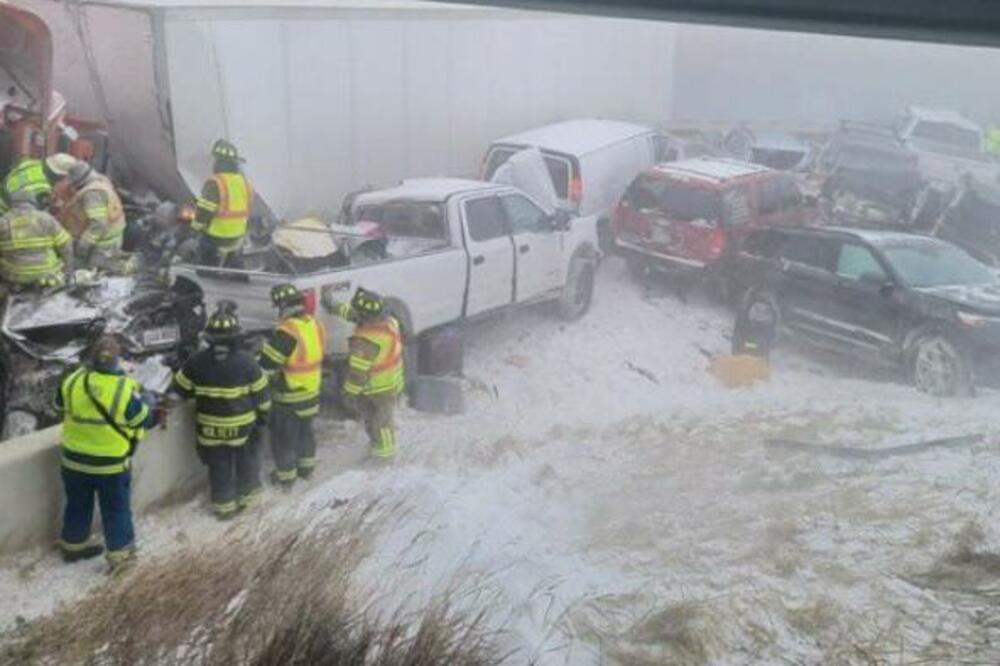 LANČANI SUDAR OD 50 VOZILA ZBOG SNEŽNE OLUJE: Potpuni kolaps u Americi, ima MRTVIH (FOTO)
