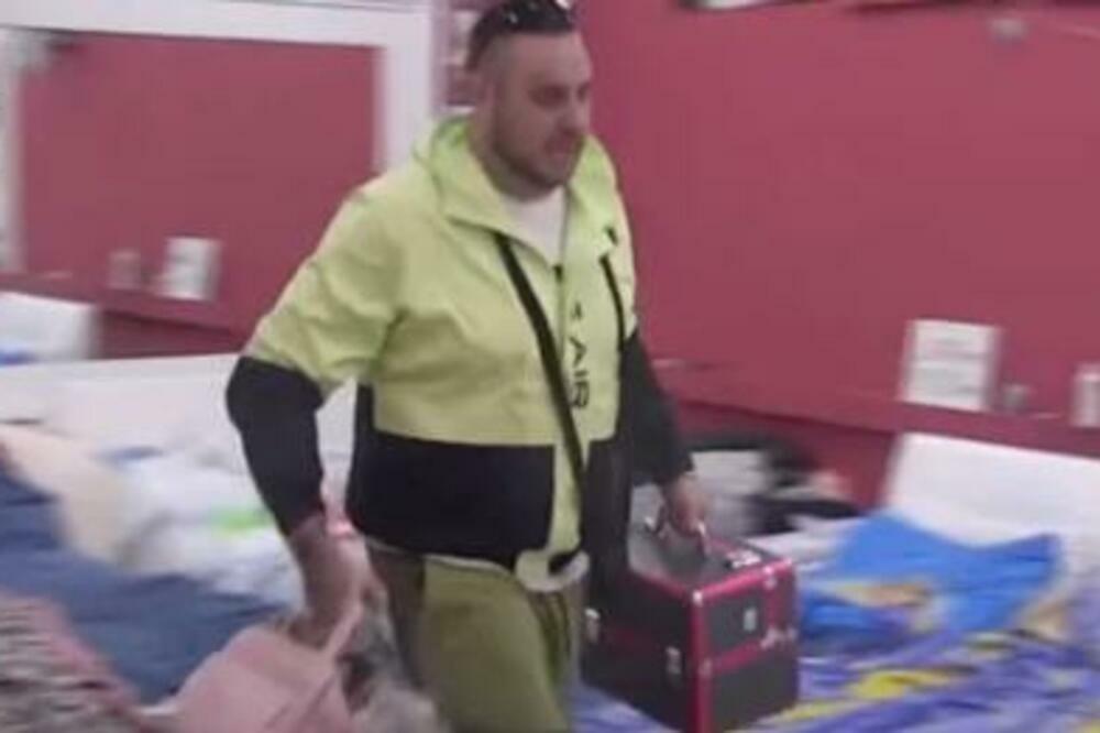 STIGLO SAOPŠTENJE: Filip Car napustio Zadrugu