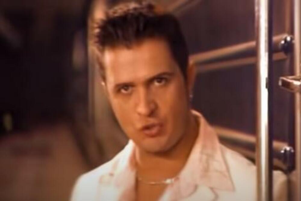 NAPUSTIO ESTRADU POSLE MEGA USPEHA, SVI ŽELE DA ZNAJU ŠTA SE DESILO: Znate ga, ali ne znate ŠTA SAD RADI