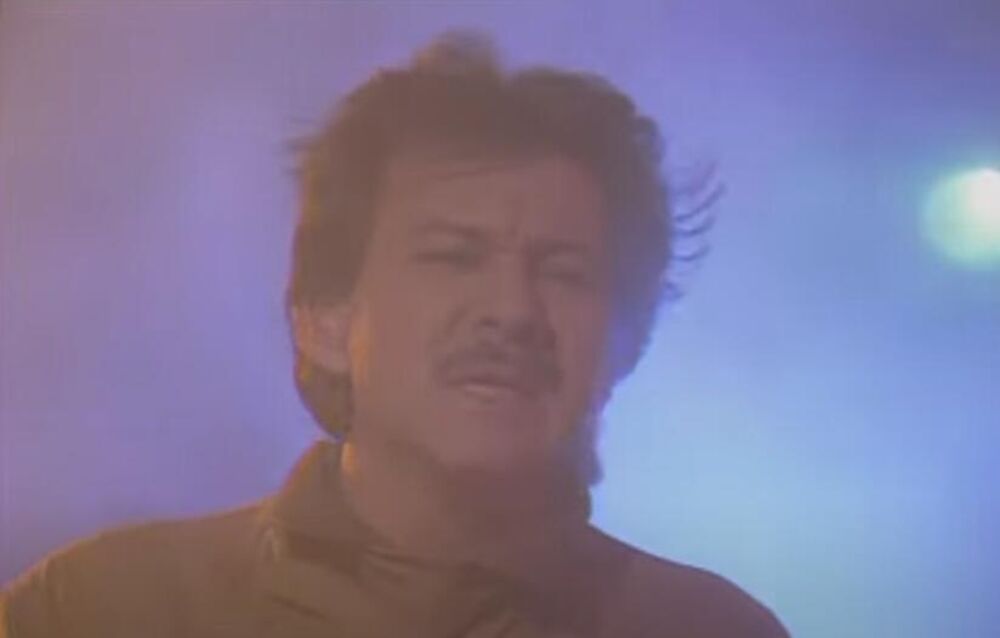 Prema zvaničnoj verziji, pevač je izvršio samoubistvo