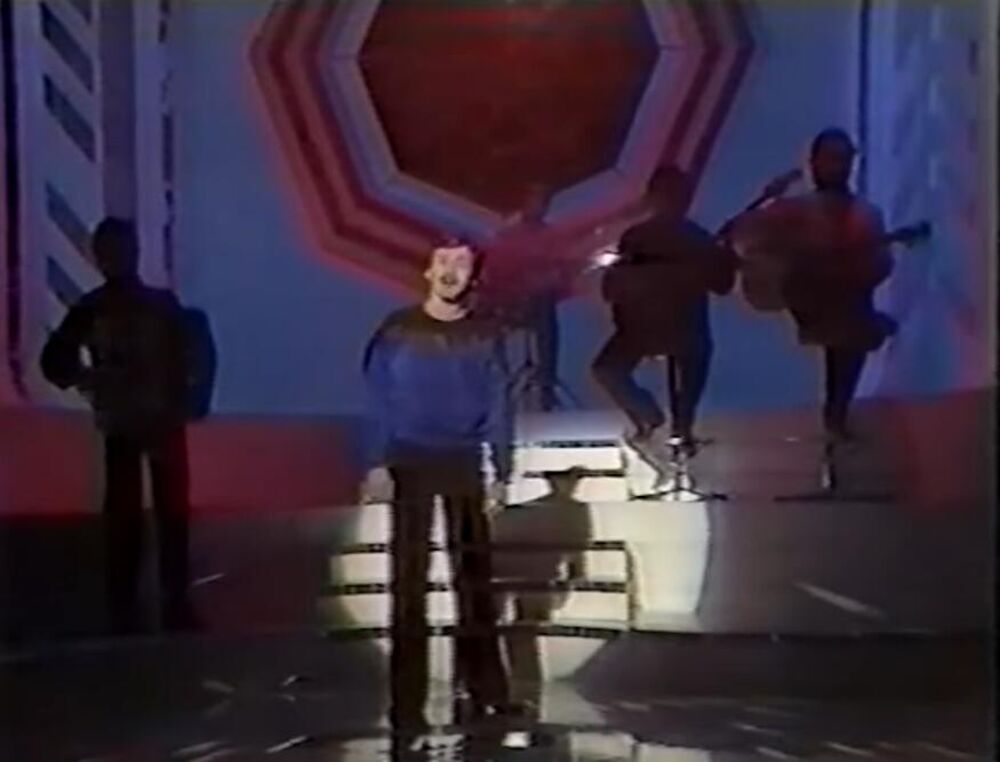 Kostić je izvršio samoubistvo 13. maja 1996. godine tako što je skočio u Dunav sa Pančevačkog mosta, a telo nikada nije pronađeno. 