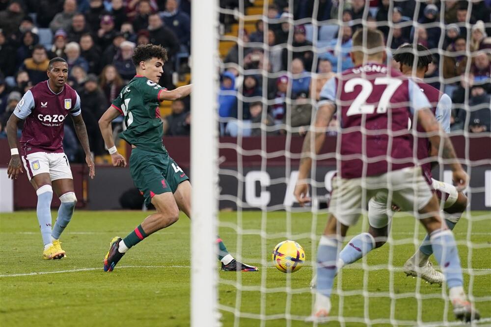 BAJČETIĆEV PRVENAC U DRESU LIVERPULA: Klopov tim nije imao milosti prema Aston Vili! (FOTO)