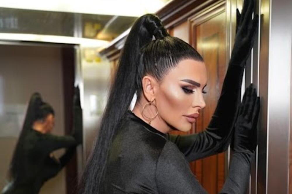 NJOJ NE SMETA ŠTO JOJ JE TATA POSTAO ŽENA I BAVI SE PROSTITUCIJOM: Ovo je ćerka KONTROVERZNE SRPKINJE, prava MAČKA