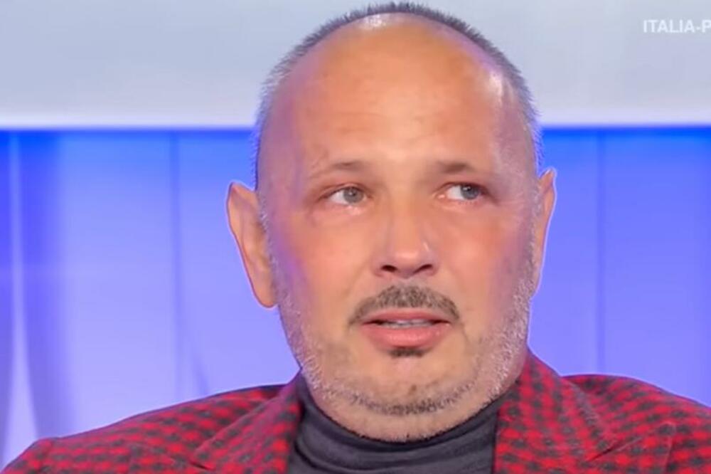 RASPLAČEM SE SVAKI PUT KAD ČUJEM TU PESMU, TO JE JAČE OD MENE... Miha nije mogao da sakrije suze (VIDEO)