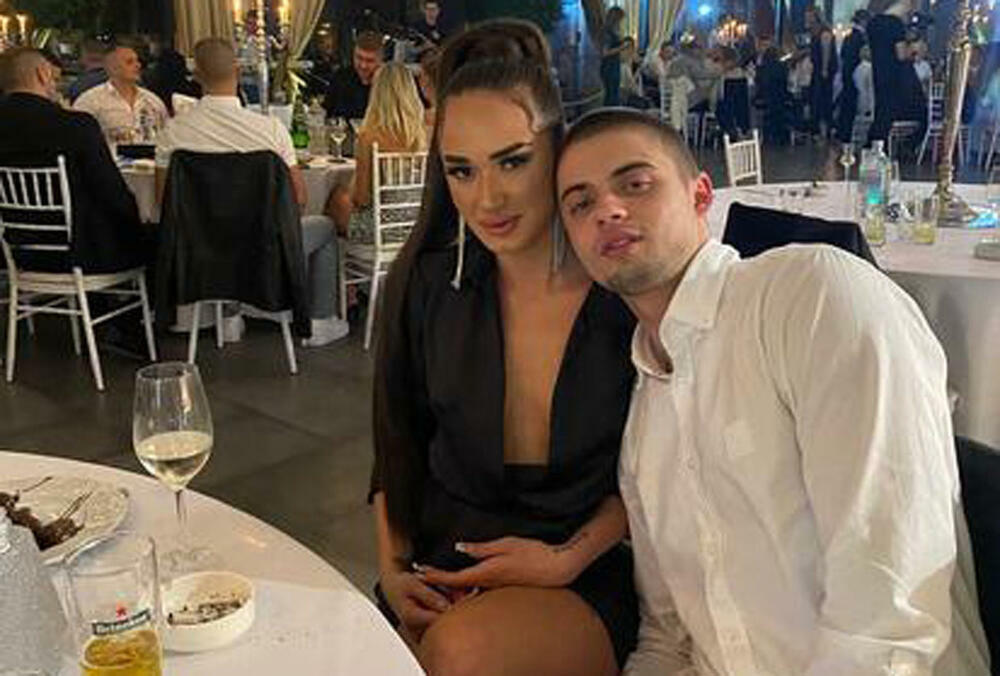 SEKSI, Anastasija Ićurup