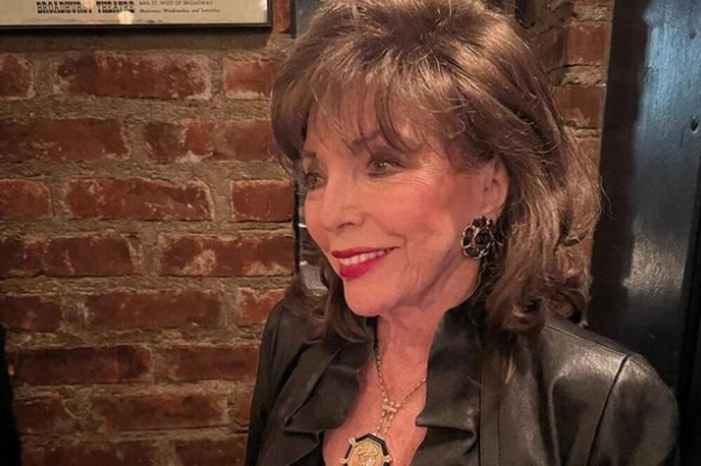 GLUMICA SE SKINULA U 89. GODINI PA USKOČILA U VODU! Pokazala TELO od MILION DOLARA, pored nje je i MUŠKARAC (FOTO)