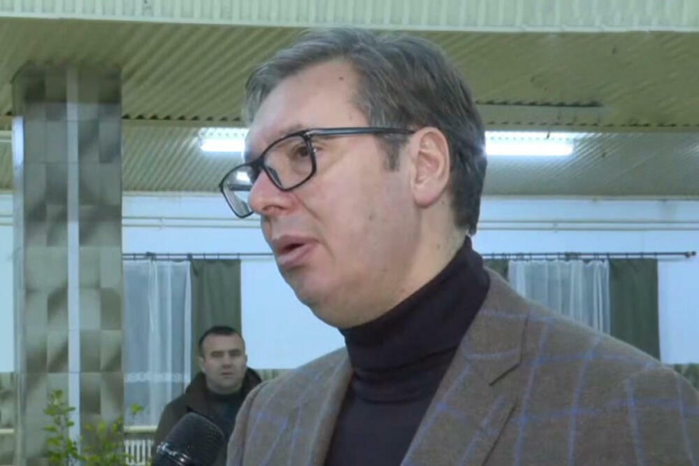VUČIĆ STIGAO U RAŠKU: Predsednik iza zatvorenih vrata razgovara sa Srbima, OČEKUJE SE OBRAĆANJE (UŽIVO)